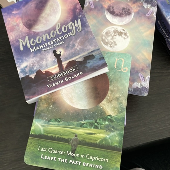 🎀 Oracle Cards - Picture 3 of 3